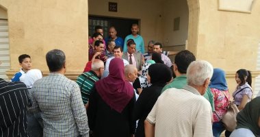 صور.. بدء تسكين مشروع روضة السيدة بالقاهرة و24 أسرة يتسلمون وحداتهم