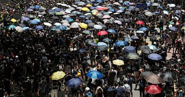 فيديو.. مظاهرات بالملابس السوداء فى هونج كونج ضد قانون تسليم المتهمين للصين