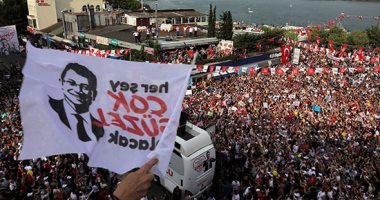 تجمع حاشد دعما للمعارضة التركية قبل انطلاق انتخابات الإعادة باسطنبول