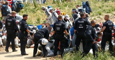 القبض على شخصين بألمانيا متهمين بتهريب 200 مهاجر للاتحاد الأوروبى
