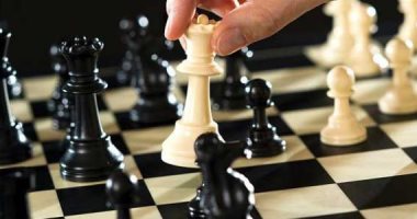 فوائد لعبة الشطرنج.. تقوية الذاكرة والحماية من ألزهايمر