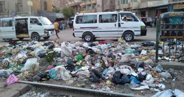 اضبط مخالفة.. أكوام القمامة تحاصر شوارع مدينة شبين القناطر بالقليوبية (صور)