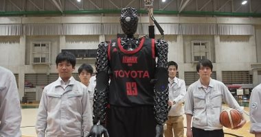 فيديو.. روبوت يابانى يسجل 2020 رمية حرة تقوده لجينيس 
