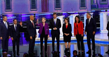 صور.. أول مناظرة للمرشحين الديمقراطيين قبل انتخابات الرئاسة الأمريكية