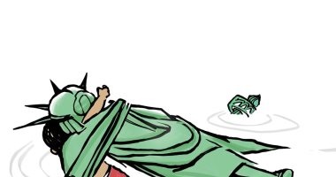  تمثال الحرية يموت غرقا.. كاريكاتير USAToday يعلق على غرق مهاجر وطفلته