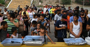 طالبو اللجوء فى المكسيك داخل مخيم مؤقت للهجرة على الحدود الأمريكية