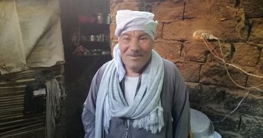 فيديو وصور.. مأساة عجوز يناشد محافظ سوهاج ترميم مسكنه