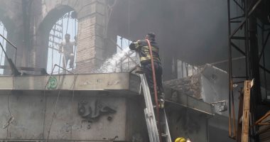 صور.. شهود عيان: تسرب غاز من إسطوانة بوتاجاز وراء حريق سوق العتبة