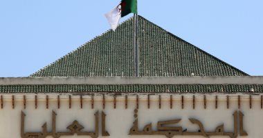 محكمة جزائرية تحقق مع 25 شخصية نافذة فى قضايا فساد