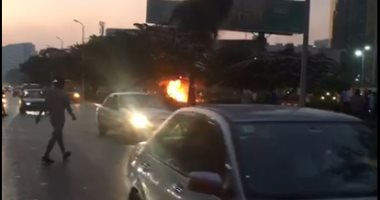 فيديو.. إصابة شابين فى اشتعال النيران بسيارة ملاكى بطريق صلاح سالم
