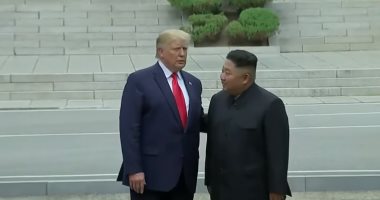 فيديو.. لحظة عبور الرئيس الأمريكى ترامب إلى أراضى كوريا الشمالية