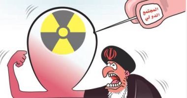 كاريكاتير الصحف السعودية.. إيران بالون منفوخ يمكن القضاء عليها بـ"شكة دبوس"