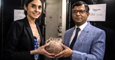 فرنسا تعيد 500 قطعة أثرية مسروقة إلى باكستان عمرها 4 آلاف عام