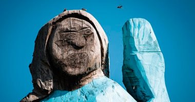 كانت نيتهم كويسة.. تمثال خشبى لـ "ميلانيا ترامب" فى سلوفينيا يثير الجدل