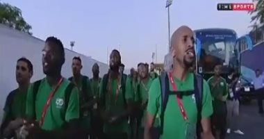 بـ"الرقص والغناء" منتخب جنوب أفريقيا يصل استاد القاهرة لمواجهة الفراعنة.. فيديو