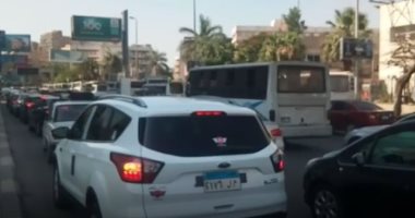 فيديو.. زحام مرورى بالمهندسين والبطل أحمد عبد العزيز بالجيزة