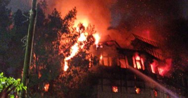 فيديو وصور.. الحماية المدنية تحاول السيطرة على حريق دير الأنبا بولا بحدائق القبة 