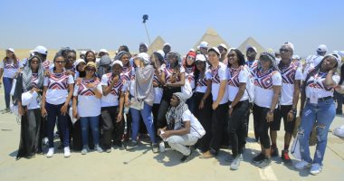 البرنامج الرئاسى لتأهيل الشباب الأفريقى للقيادة فى زيارة للأهرامات