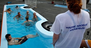 أتوبيس يتحول لحمام سباحة فى فرنسا بسبب ارتفاع الحرارة
