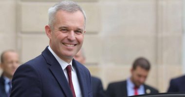 وزير البيئة الفرنسى يستقيل من منصبه على خلفية اتهامه بالبذخ