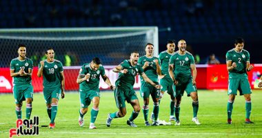 صور وفيديو.. فرحة غير مسبوقة للجزائر بعد التأهل لنصف نهائى أمم أفريقيا 