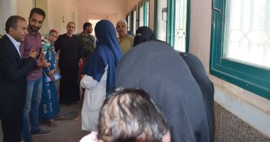 إحالة 4 أطباء وموظفين بالوحدة الصحية بقرية إتليدم بالمنيا للتحقيق لتركهم العمل رغم تكدس المرضى