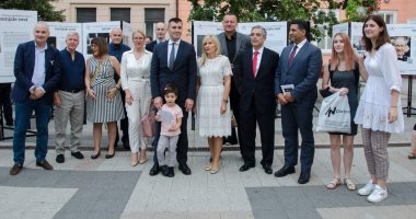 سفير مصر فى صربيا يشارك بافتتاح معرض "الشخصيات العالمية ذوى الاحتياجات الخاصة"