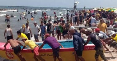 إنقاذ 36 مواطنا من الغرق بشواطىء رأس البر اليوم 