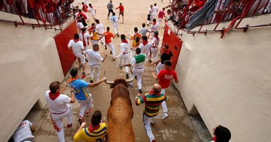 تواصل فعاليات مهرجان سان فيرمين لمصارعة الثيران فى إسبانيا