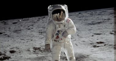 لقطات وهمية أثناء الهبوط على سطح القمر
