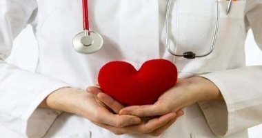 النساء أكثر عرضة للإصابة بأمراض القلب مقارنة بالرجال بسبب الأوعية الدموية 