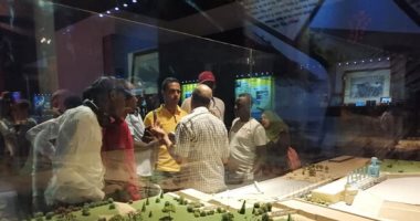 متحف النيل يستقبل وفد من طلاب هندسة عين شمس