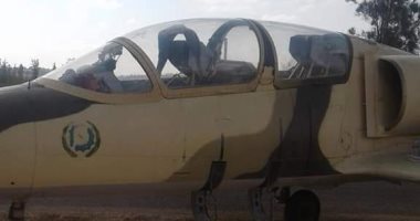 طائرة حربية ليبية محملة بالقنابل تهبط فى ولاية تونسية بشكل مفاجئ