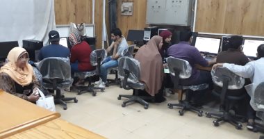 1000 طالب يسجلون رغباتهم بمكاتب التنسيق بجامعة بنها