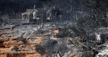 نجاح عمليات إطفاء حرائق الغابات خارج العاصمة آثينا باليونان
