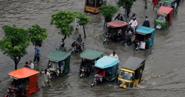 صور.. مصرع 5 أشخاص جراء الفيضانات فى باكستان