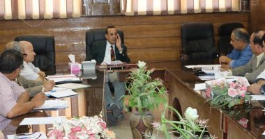 محافظ شمال سيناء يطالب المسئولين بتنمية موارد الدولة