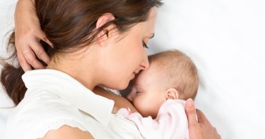 فوائد الرضاعة الطبيعية على صحة الأم والطفل