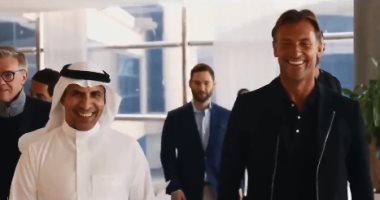 فيديو.. هيرفى رينارد يصل السعودية لتوقيع عقد قيادة المنتخب غدا