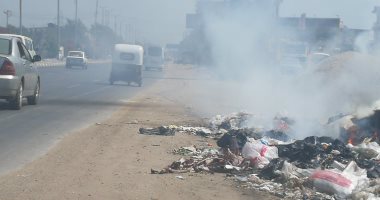 اضبط مخالفة.. الدخان يحاصر السيارات على الطريق السريع بطنطا بسبب حرق القمامة