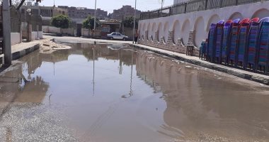 صور .. اضبط مخالفة.. مياه الصرف الصحى تغرق شوارع مدينة بلبيس بالشرقية