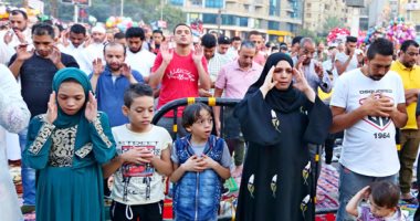 صورة ضبط صاحب فراشة بأوسيم جمع المواطنين بالشارع لأداء صلاة العيد