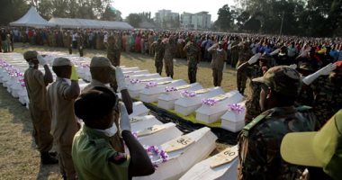 صور.. تنزانيا تنظم جنازة وطنية لـ 69 قتيلا ضحايا حادث انفجار ناقلة وقود