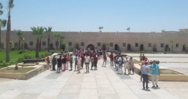 إقبال كبير على قلعة قايتباى بالإسكندرية فى ثانى أيام عيد الأضحى (صور)