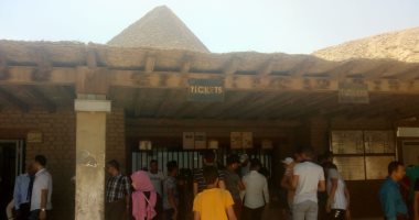 شاهد.. إقبال المصريين على الأهرامات منذ الساعات الأولى لثانى أيام العيد