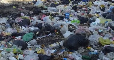 شكوى من تراكم القمامة فى منطقة النهضة التابعة لحى السلام ثان