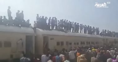 شاهد.. قطار محمل بآلاف السودانيين يدخل الخرطوم للاحتفال بالاتفاق الانتقالى