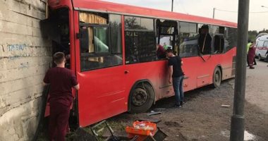 فيديو.. إصابة 32 فى حادث اصطدام حافلة بمدينة بيرم الروسية
