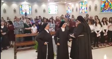 فيديو.. رهبنة الفرنسيسكان تضم ثلاثة فتيات جدد باحتفالية كبرى بالكنيسة
