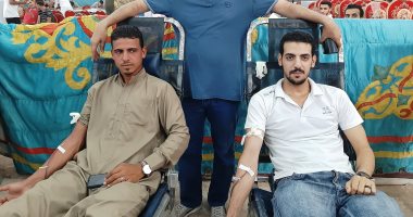 صور.. شباب شبرا النخلة يتبرعون بـ1250 كيس دم لصالح أهالي القرية بالشرقية